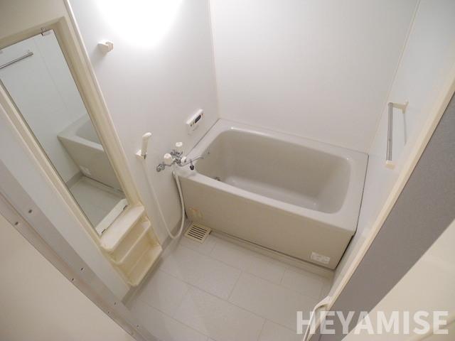 バス・シャワールーム　※同間取りの別の階のお部屋の画像です※