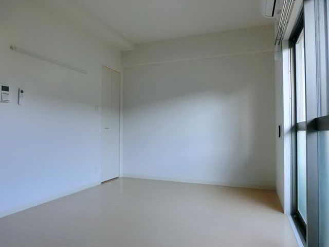 居室・リビング　タウンハウジングまで