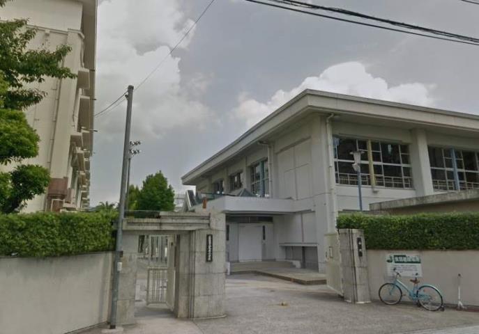 小学校　尾長小学校（小学校）まで250m