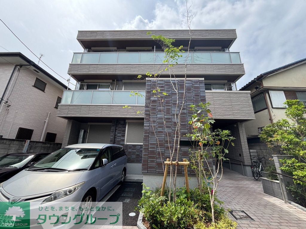 建物外観　駐車場