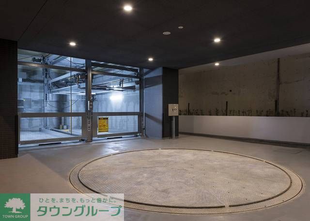 駐車場　駐車場