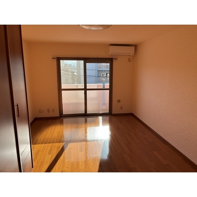 居室・リビング　別部屋のお写真です。