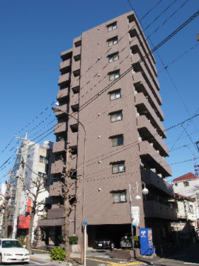 建物外観　ルーブル旗の台