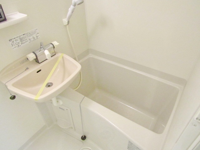 バス・シャワールーム　※別部屋参考写真※