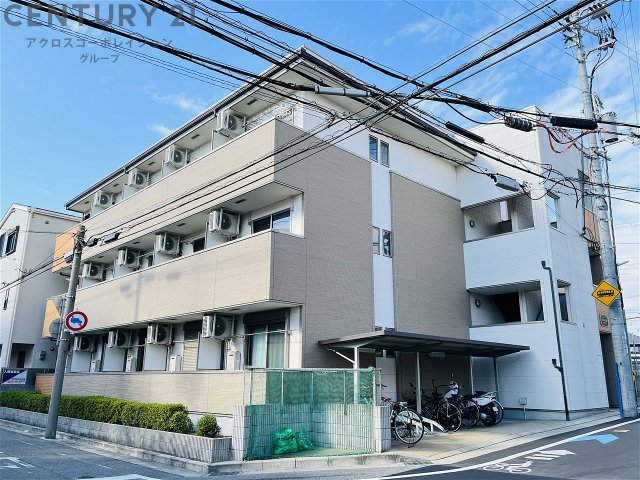 建物外観　モニター付きインターホンで安心♪
