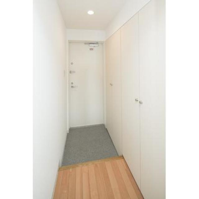 玄関　※写真は同タイプ住戸です。