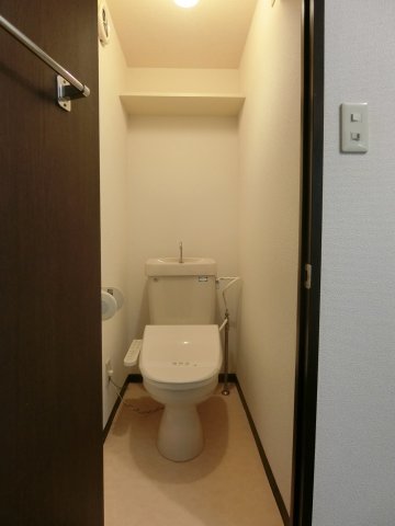 トイレ　401の写真