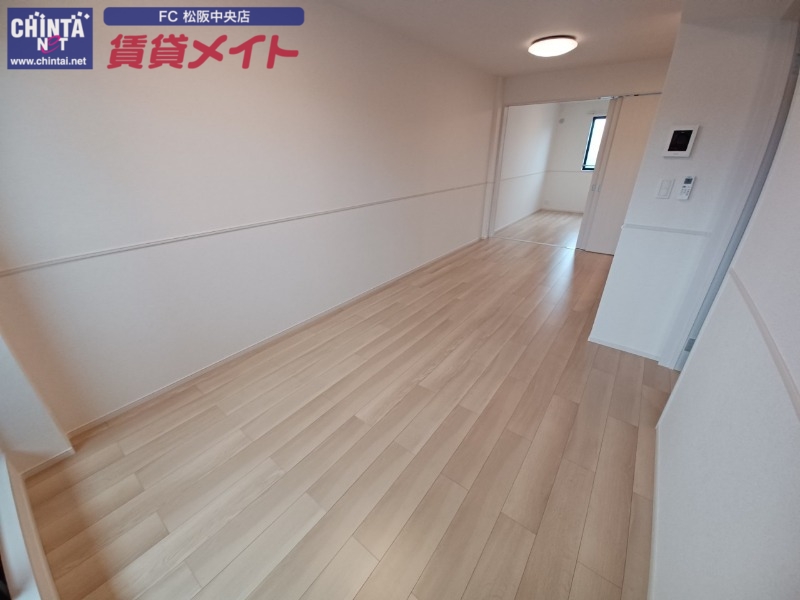 居室・リビング　同型参考写真