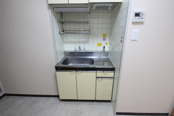 キッチン　※掲載写真は同マンション別部屋参考写真となります。