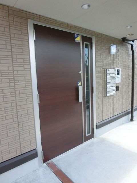 エントランス　建物エントランス。