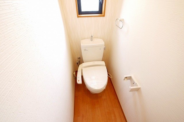 トイレ　清潔感のあるトイレです