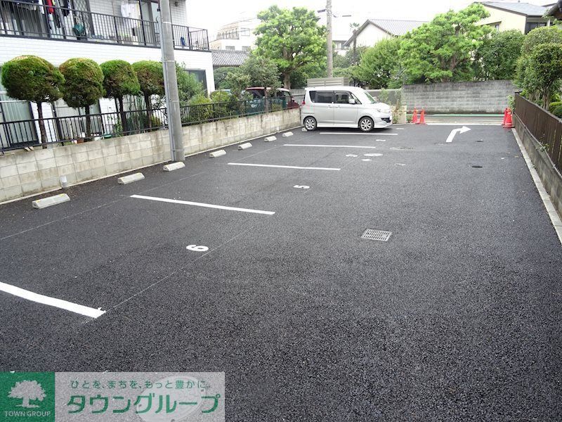 駐車場　駐車場