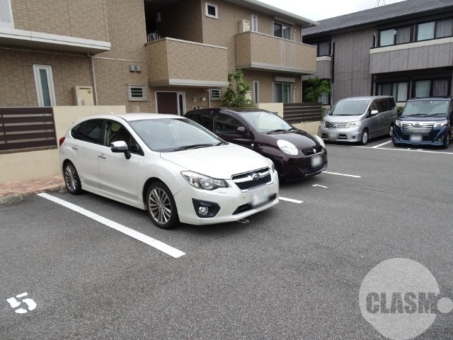 駐車場　敷地内駐車場