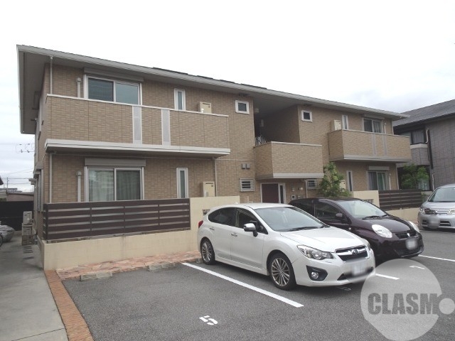 建物外観　全室角部屋です♪