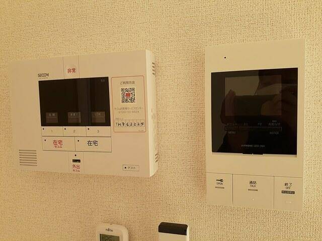 セキュリティ　モニター付きインターホン