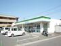 コンビニ　ファミリーマート　越谷七左町二丁目店（コンビニ）まで200m
