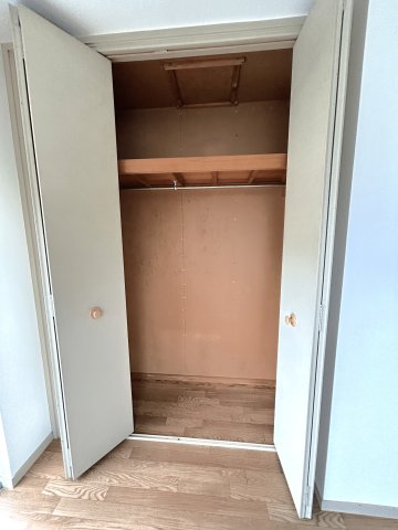 収納　主寝室物入