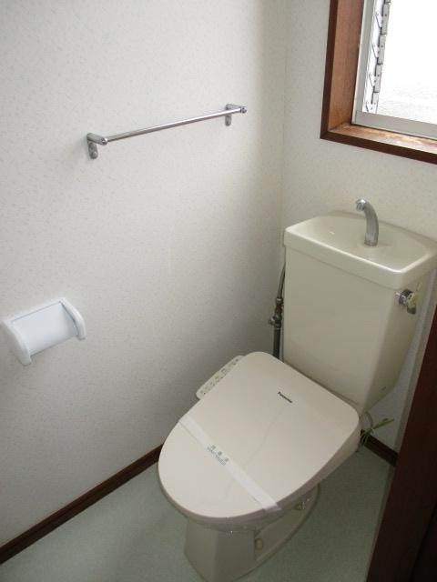 トイレ　温水洗浄暖房便座付きトイレ☆