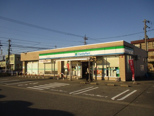 コンビニ　ファミリーマート富山豊田店（コンビニ）まで1300m