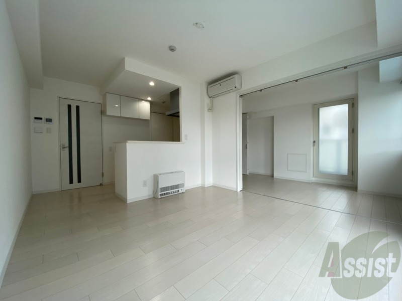 居室・リビング　広くてキレイなお部屋が広がっていて、充実した生活が送れそう。