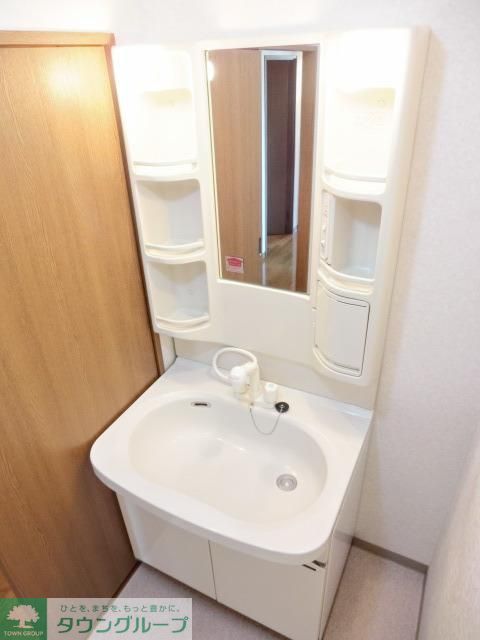 洗面設備　独立洗面所完備です