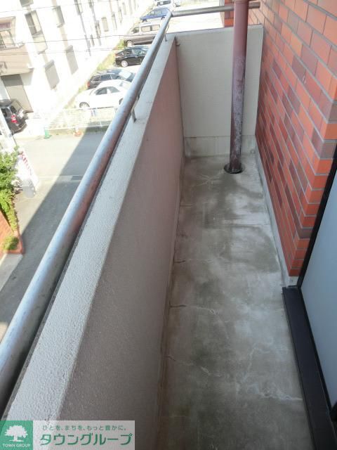 バルコニー　広々バルコニー付きです