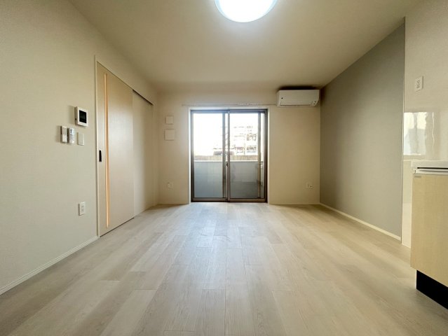 ルナ テラス 甲子園の居間写真