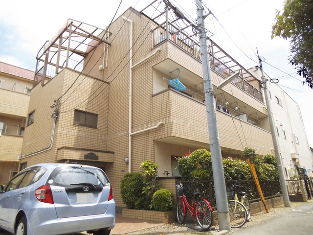 建物外観　閑静な住宅地に佇むキレイ目マンション！
