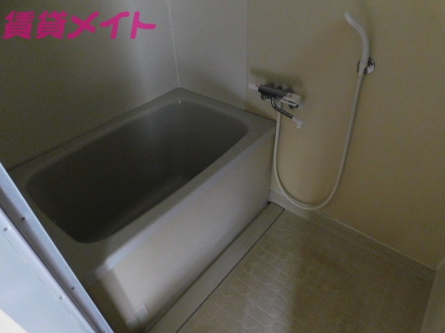 バス・シャワールーム　同タイプ部屋写真です。