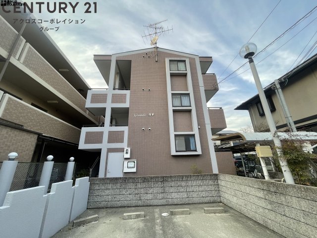 建物外観　敷地内に居住者専用のごみ置き場あり！