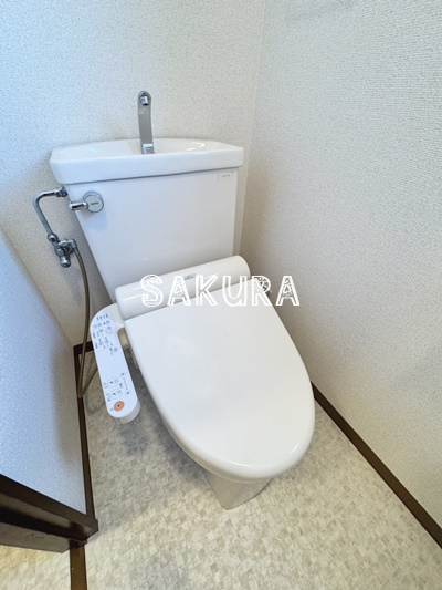 トイレ　落ち着いた色調のトイレです♪