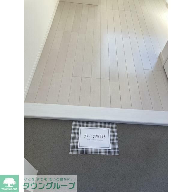 玄関　※別部屋参考写真