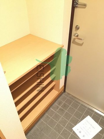 玄関　下駄箱もしっかりついてます！