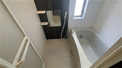 バス・シャワールーム　追い焚き機能付きで便利です♪