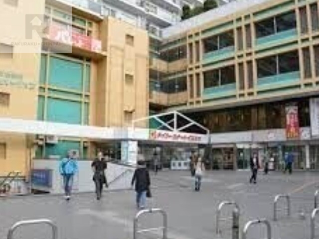 スーパー　イズミヤ今福店（スーパー）まで1076m