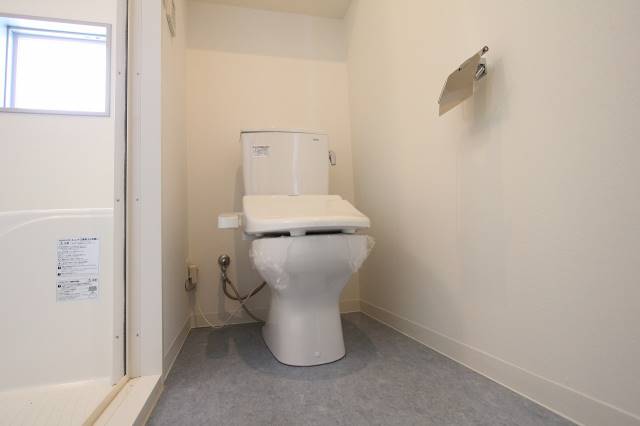 トイレ　清潔トイレットルーム。