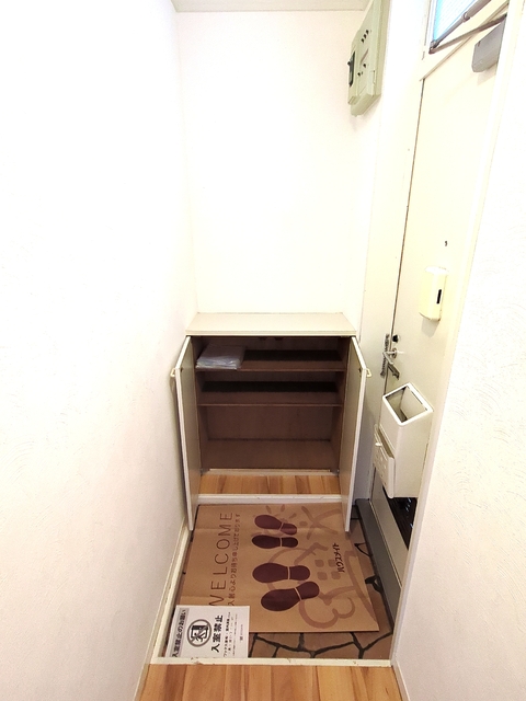玄関　シューズボックスです♪