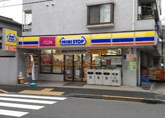 コンビニ　ミニストップ　新大塚店（コンビニ）まで590m