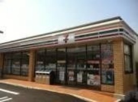 コンビニ　セブンイレブン神戸西元町店（コンビニ）まで436m