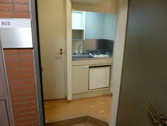 玄関　※別部屋の参考写真です。