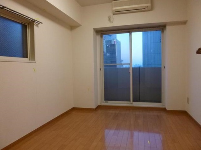 居室・リビング　※別部屋の参考写真です。