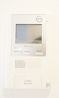 セキュリティ　来訪者が確認できる女性に安心の「TVモニターホン」