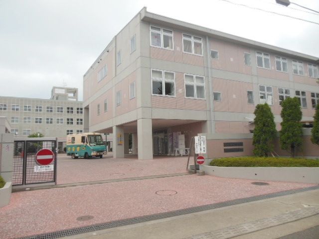 その他　実践女子大学（その他）まで550m