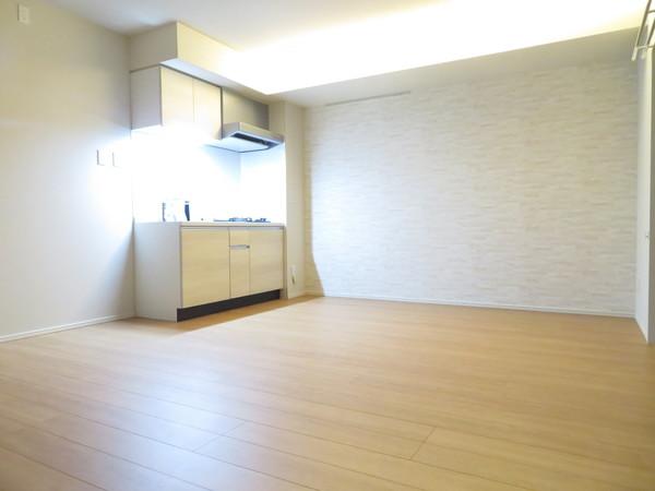 居室・リビング　同型使用写真