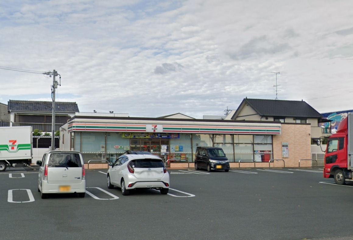 コンビニ　セブンイレブン　浜松高丘東２丁目店（コンビニ）まで300m