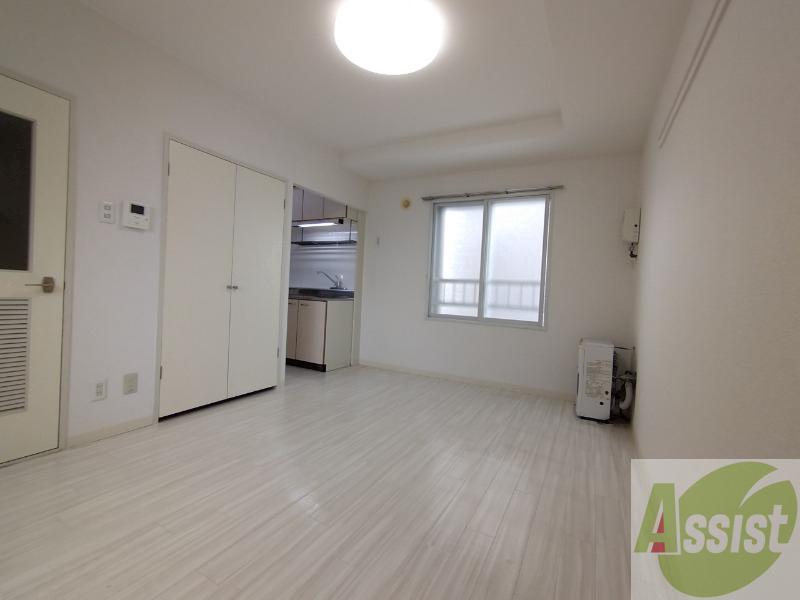 居室・リビング　広くてキレイなお部屋が広がっていて、充実した生活が送れそう。