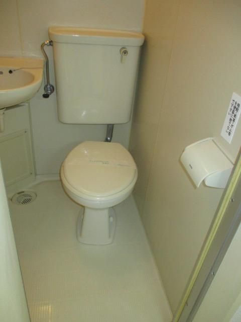 フラット程久保のトイレ写真