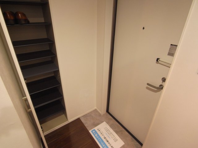 玄関　※参考写真