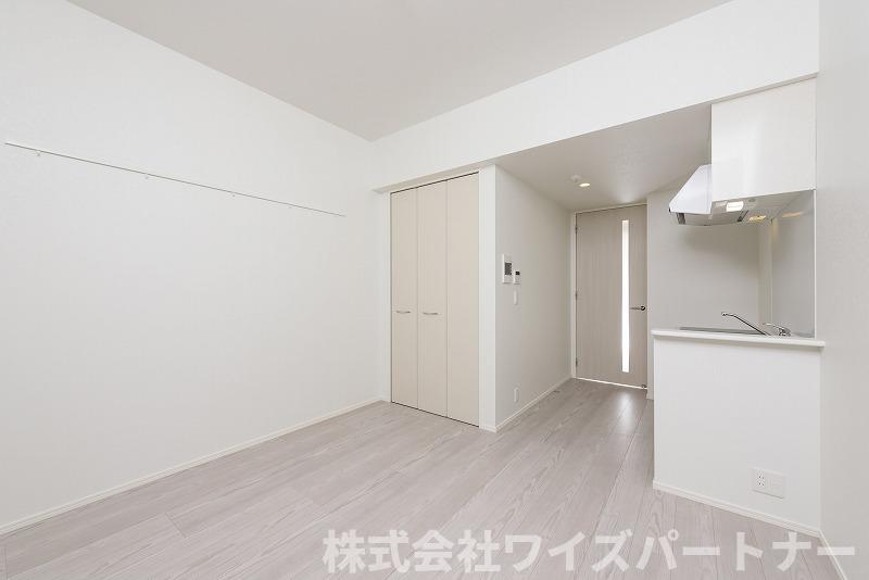 地下鉄七隈線 渡辺通駅 徒歩6分 14階建 築6年の居間写真