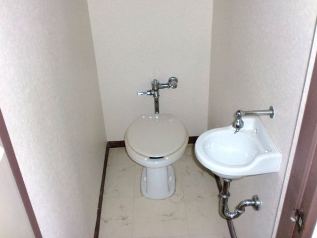 トイレ　手洗い付のトイレ